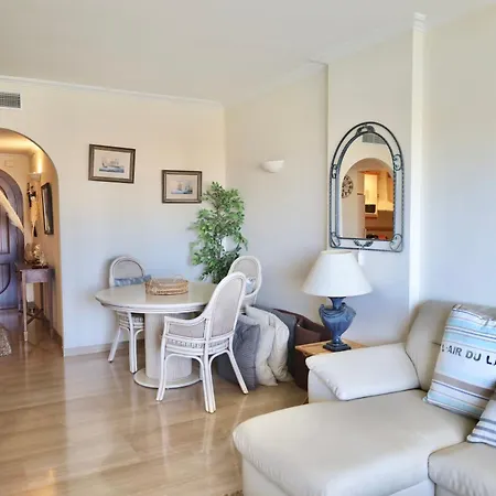 Apartment Simply Astonishing Location *