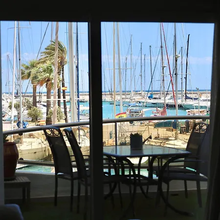 Simply Astonishing Location Apartman